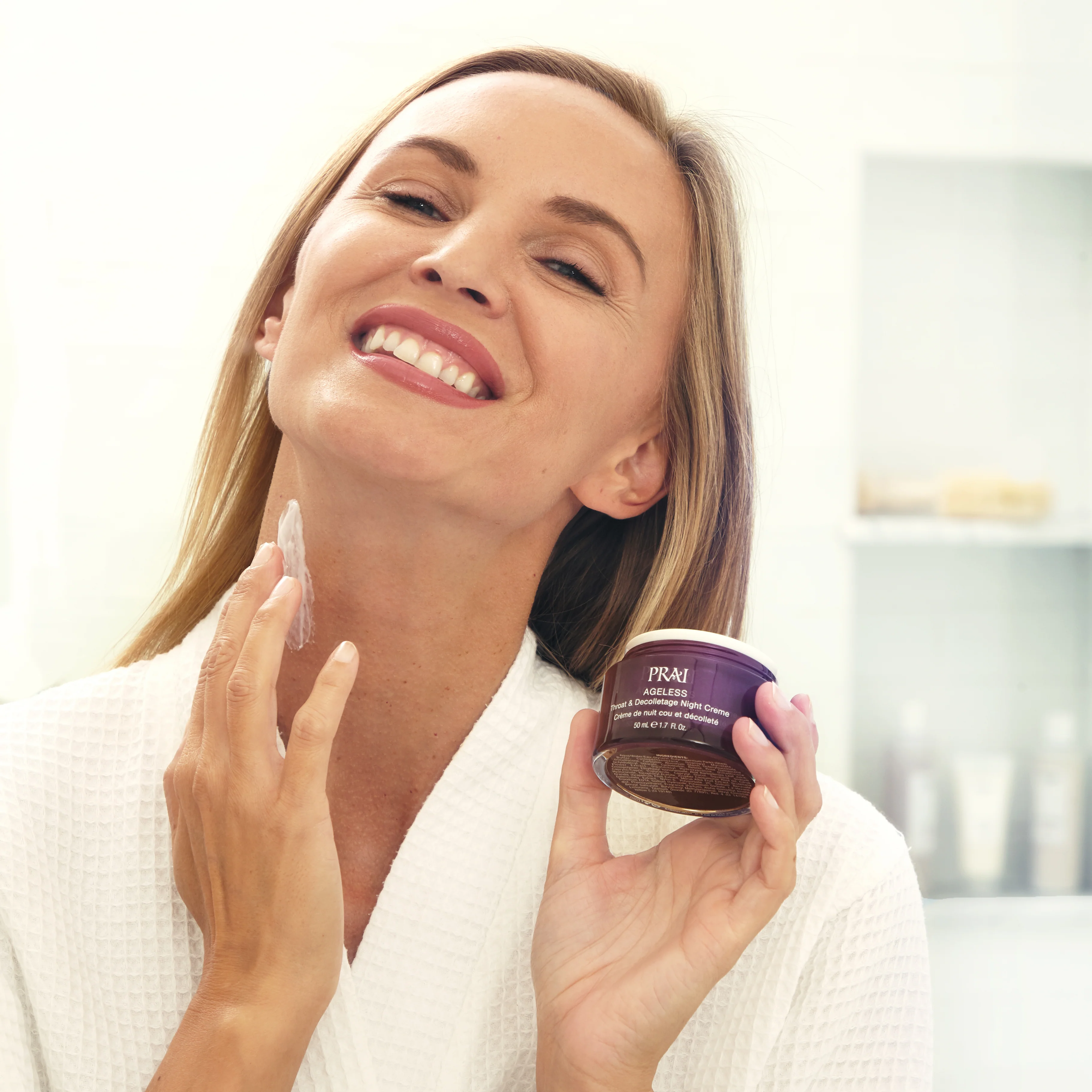 Ageless Throat & Decolletage Night Creme with Retinol - Image 5